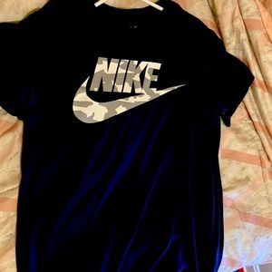 Nike tee